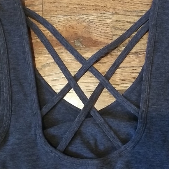 Shelf Bra Crop Top - Picture 4 of 5